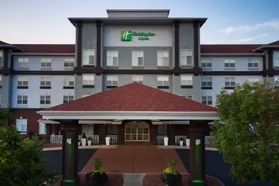 Photo 2 - Holiday Inn Hotel & Suites Madison West - Middleton by IHG