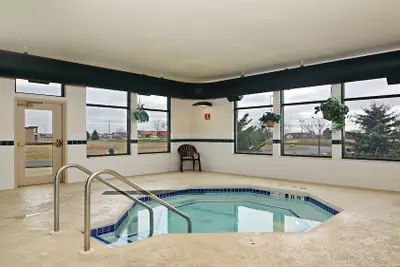 Photo 2 - Holiday Inn Express Hotel & Suites Fort Atkinson by IHG