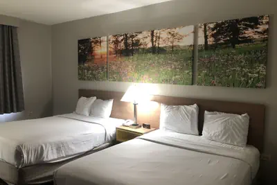 Photo 5 - Days Inn & Suites by Wyndham Romeoville