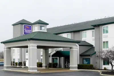 Photo 2 - Sleep Inn & Suites Oregon - Toledo