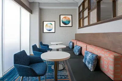 Photo 5 - Hampton Inn Charlotte-Uptown
