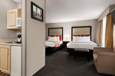 Photo 3 - Lancaster Suites