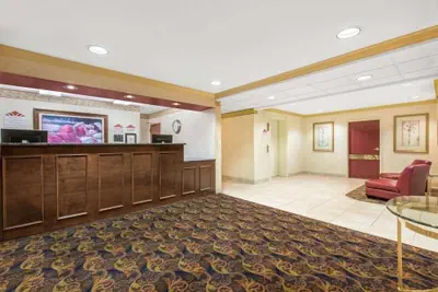 Photo 2 - Lancaster Suites
