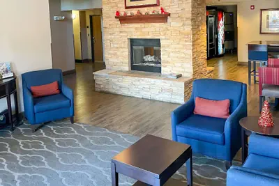 Photo 5 - Comfort Inn & Suites Midtown