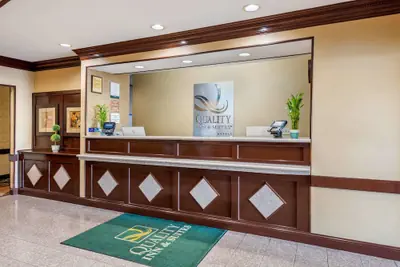Photo 3 - Comfort Inn & Suites Cincinnati Uptown Clifton