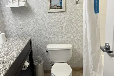 Photo 4 - Comfort Inn & Suites Toledo North