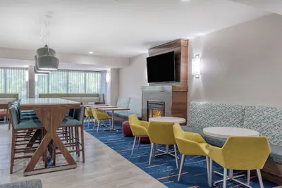 Photo 2 - Hampton Inn New Philadelphia