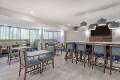 Photo 3 - Hampton Inn New Philadelphia
