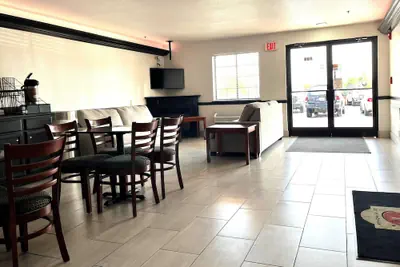 Photo 3 - Super 8 by Wyndham Madison IN