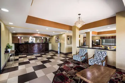 Photo 4 - Quality Inn Des Moines North