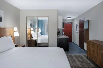 Photo 4 - Staybridge Suites West Des Moines by IHG