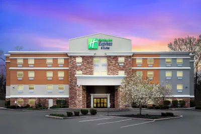 Photo 2 - Holiday Inn Express & Suites - North Carmel / Westfield by IHG