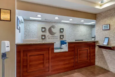 Photo 4 - Comfort Inn & Suites Dayton Northwest - Englewood