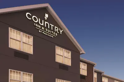 Photo 2 - Country Inn & Suites by Radisson, Dubuque, IA