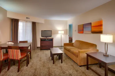 Photo 4 - Staybridge Suites Downtown Peoria by IHG