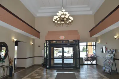Photo 3 - Quality Inn Near Walden Galleria Mall