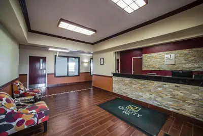 Photo 2 - Quality Inn Harrisburg