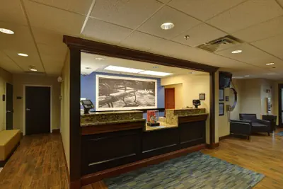 Photo 5 - Hampton Inn Franklin/Milford