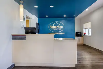 Photo 2 - Suburban Studios Birmingham Homewood I-65