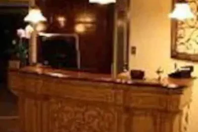 Photo 2 - Tuscan Springs Hotel & Spa