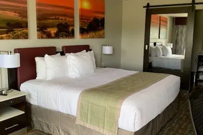 Photo 5 - Days Inn by Wyndham Bellville Mansfield