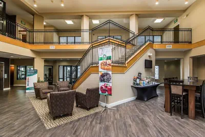 Photo 3 - Quality Suites New Iberia