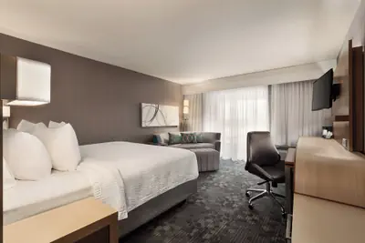 Photo 5 - Courtyard by Marriott Topeka