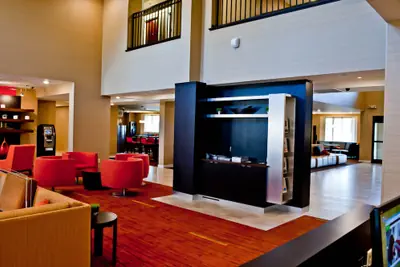Photo 2 - Courtyard by Marriott Decatur