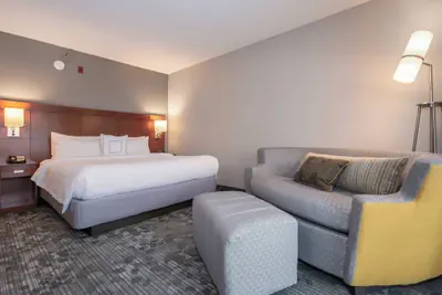 Photo 5 - Courtyard by Marriott Charlotte Lake Norman