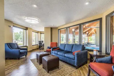 Photo 4 - Comfort Inn Norwalk - Sandusky