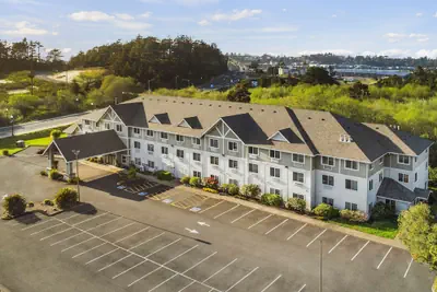 Photo 2 - La Quinta Inn & Suites by Wyndham Newport
