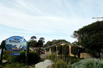 Photo 2 - Sea Breeze Inn And Cottages