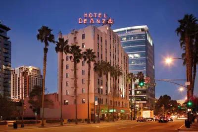 Photo 2 - Hotel De Anza by IHG