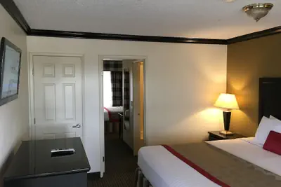 Photo 5 - Ramada by Wyndham Ontario