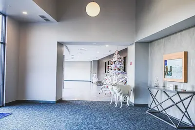 Photo 2 - Delta Hotels by Marriott Cincinnati Sharonville