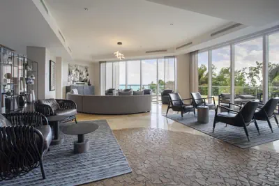 Photo 3 - DoubleTree Resort & Spa by Hilton Ocean Point-N. Miami Beach
