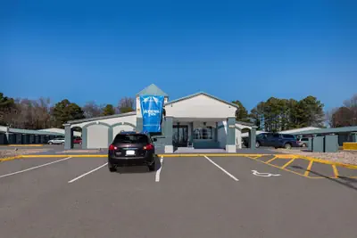 Photo 2 - Rodeway Inn Charlotte Airport Area