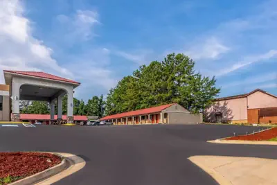 Photo 2 - Americas Best Value Inn Opelika