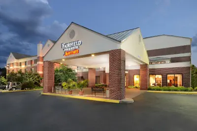 Photo 2 - Fairfield Inn & Suites by Marriott Charlottesville North