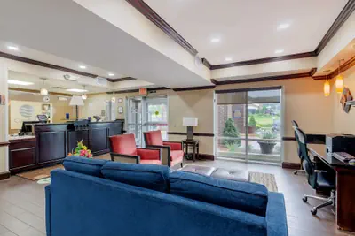 Photo 2 - Comfort Inn & Suites Hillsville I-77