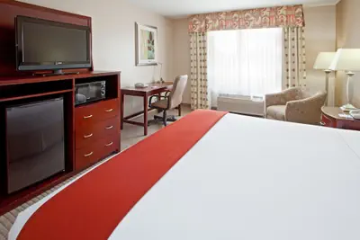 Photo 3 - Holiday Inn Express & Suites College Station by IHG