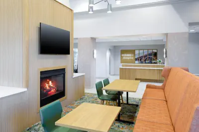 Photo 5 - Hampton Inn & Suites Austin-Airport