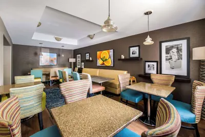 Photo 5 - Hampton Inn Winter Haven