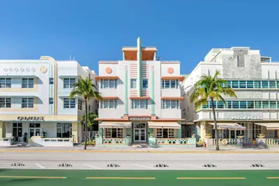 Photo 2 - Hilton Vacation Club Crescent on South Beach Miami