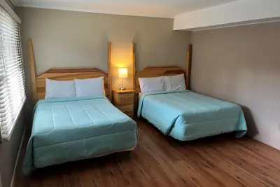Photo 4 - Community Court Motel