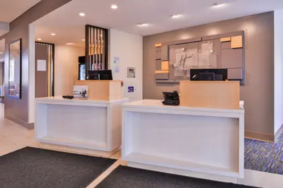 Photo 4 - Holiday Inn Express & Suites Mall of America - MSP Airport by IHG