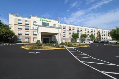Photo 2 - Holiday Inn Fredericksburg Conference Ctr by IHG