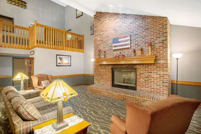 Photo 2 - AmericInn by Wyndham Coralville