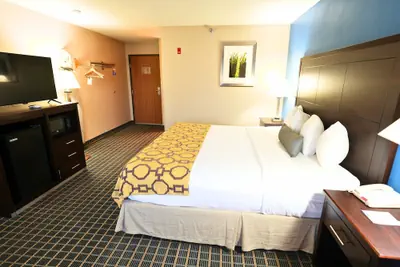 Photo 4 - Baymont by Wyndham Marshalltown