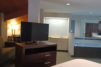 Photo 3 - City Express By Marriott Freeport